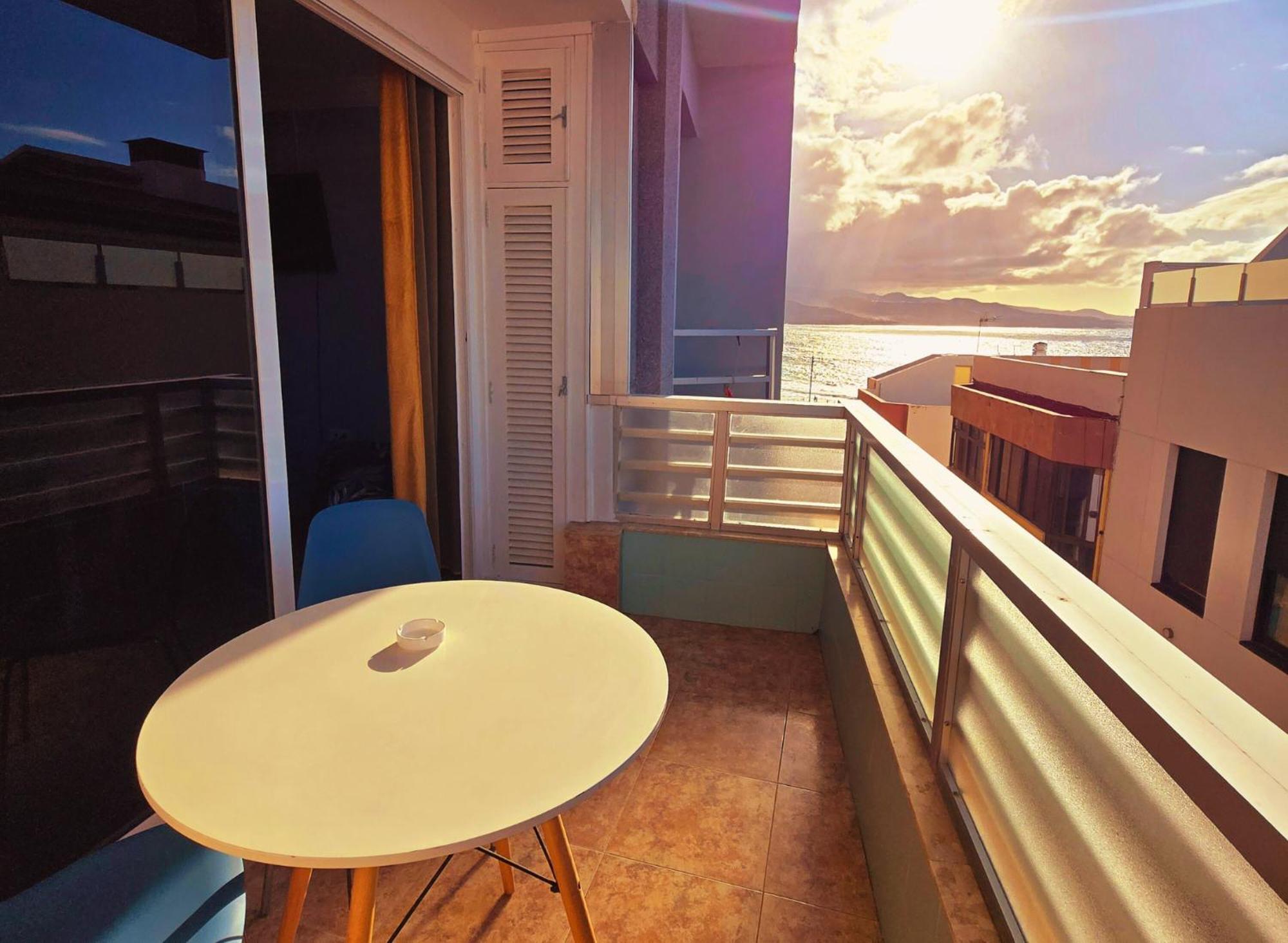 Casita Canaria Playa Beachfront Access & Lateral Ocean View With Terrace Las Palmas de Gran Canaria Eksteriør bilde